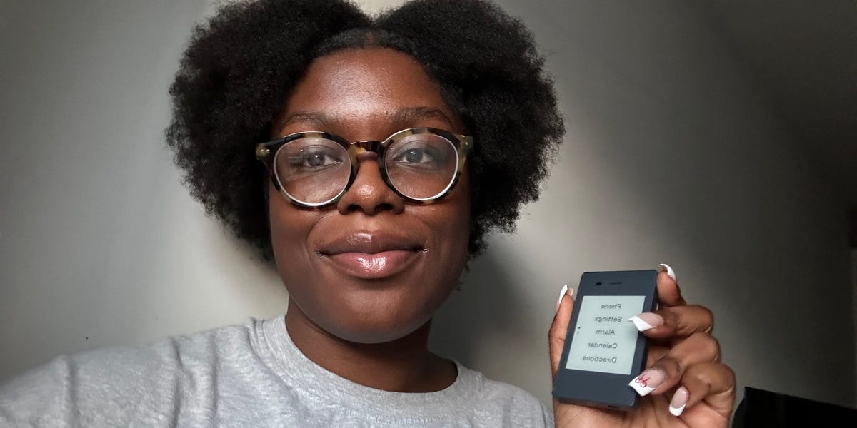 J'ai à peine tenu une semaine après avoir échangé mon iPhone contre un téléphone « stupide »