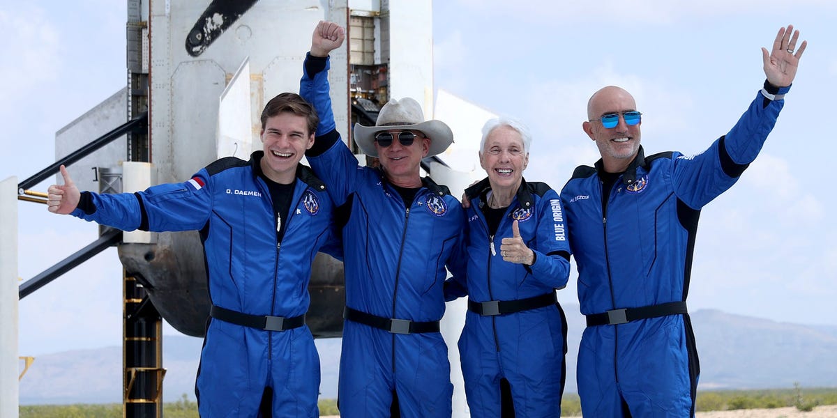 Jeff Bezos dit que faire son premier vol spatial, c'était comme assister à son propre service commémoratif