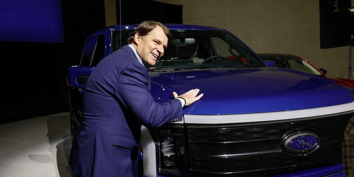 La moitié des concessionnaires Ford ne veulent toujours pas vendre de voitures et de camions électriques