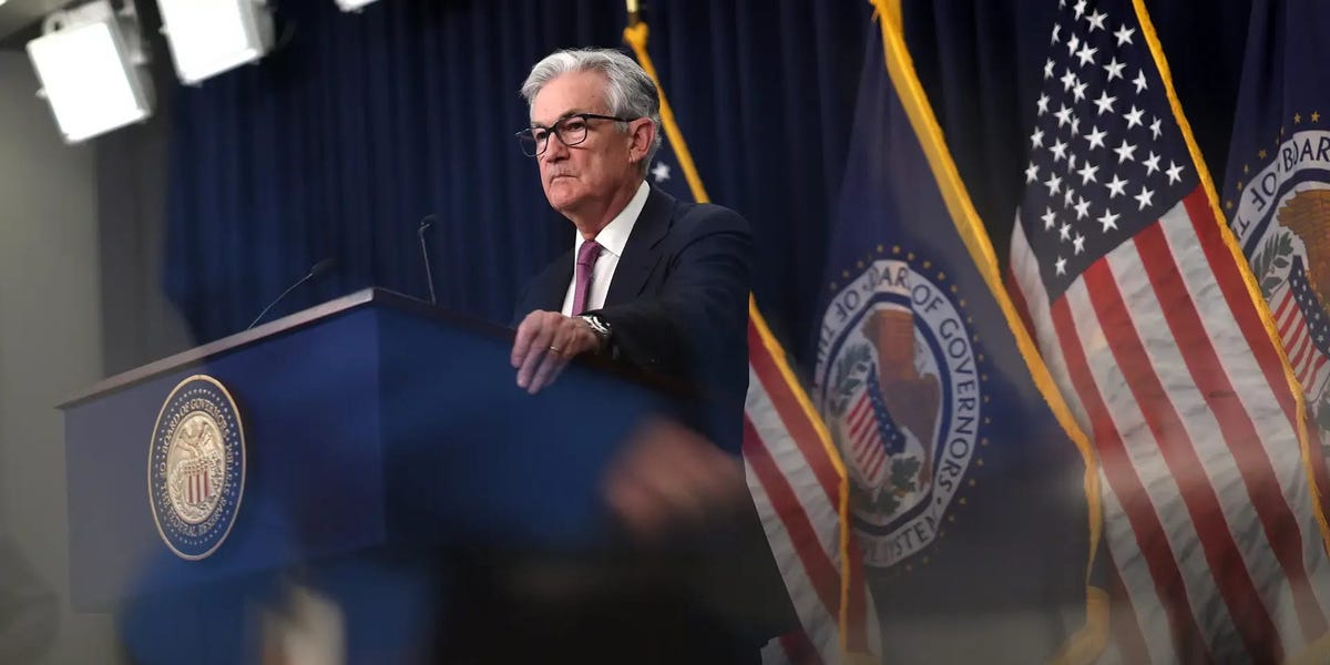 Les actions américaines chutent avant les commentaires de Powell alors que les investisseurs évaluent les signaux mitigés de la Fed
