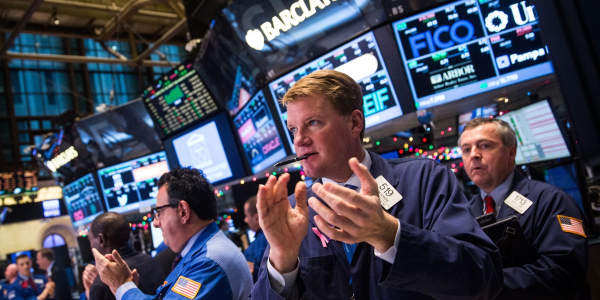 Les actions américaines clôturent de manière mitigée alors que les investisseurs tentent de consolider les gros gains de novembre