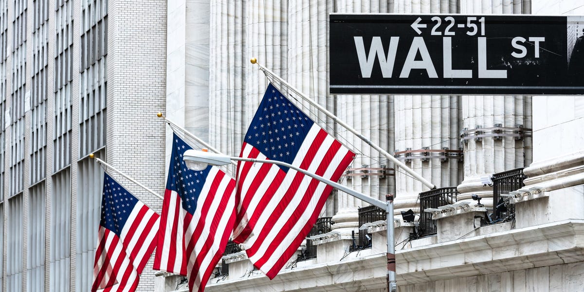 Les actions américaines clôturent de manière mitigée après un faible rapport sur l'inflation, mais plafonnent leur 8e gain hebdomadaire consécutif