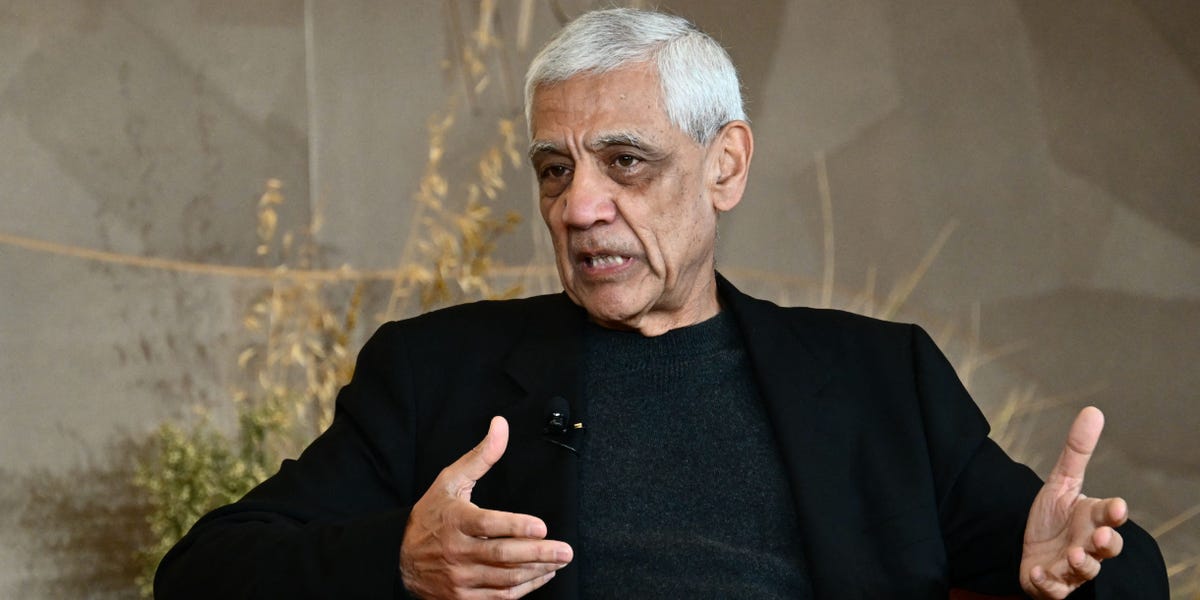 L'investisseur d'OpenAI, Vinod Khosla, affirme que les gens devraient s'inquiéter davantage de la Chine que d'une IA sensible qui nous tue