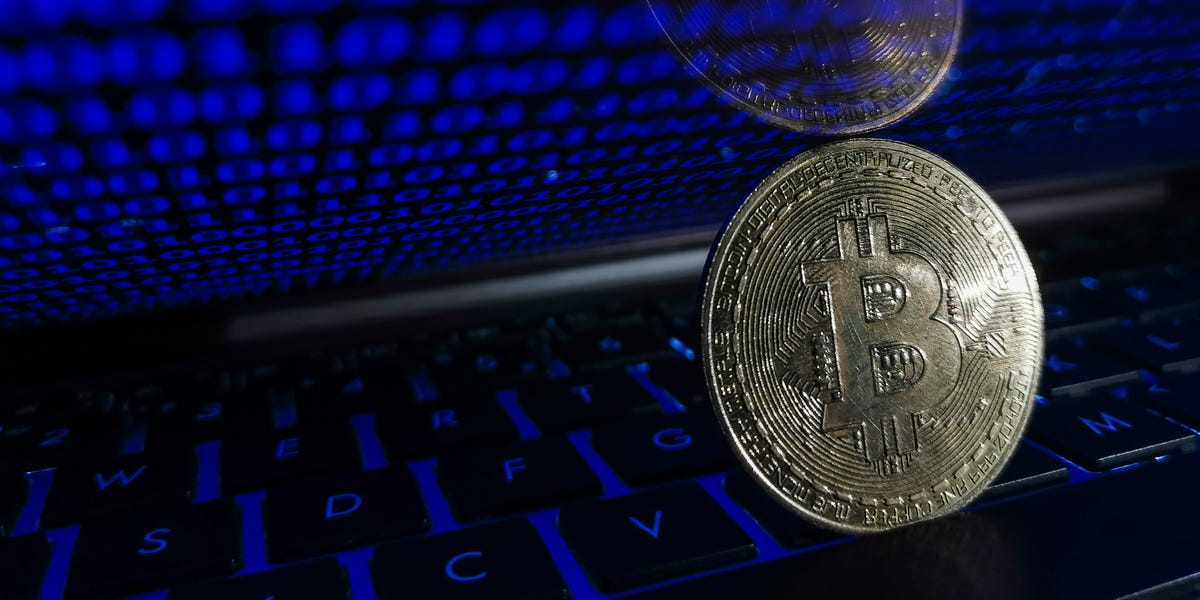 Un ancien ingénieur d'Amazon plaide coupable d'avoir volé 12,3 millions de dollars de crypto dans le cadre de la toute première affaire de piratage impliquant des contrats intelligents