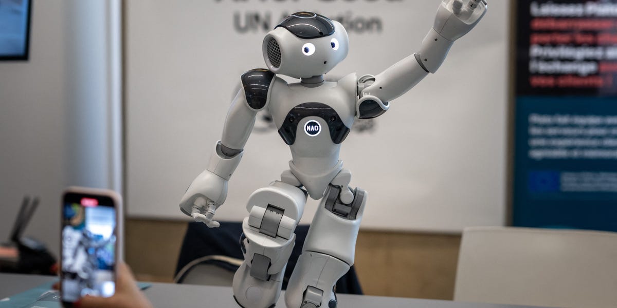 Un obstacle au succès commercial des robots assistants personnels ?  Prix.