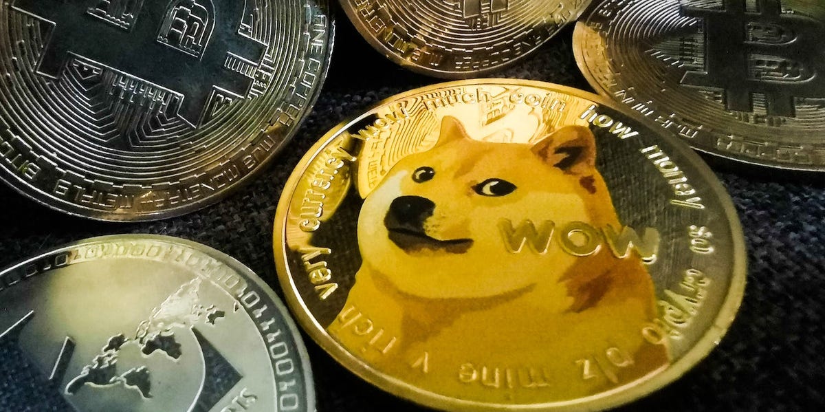 Un premier rassemblement du Père Noël est venu pour la crypto