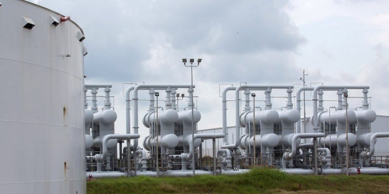 Voici la quantité de pétrole que les États-Unis achètent pour reconstituer leur réserve d'urgence épuisée.