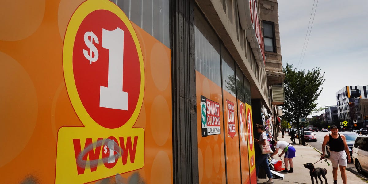 Il serait interdit aux chaînes de magasins à un dollar d'ouvrir des magasins à moins d'un mile les unes des autres si un projet de loi à Chicago était adopté.