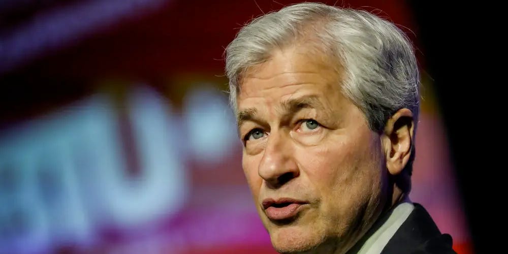 Jamie Dimon, PDG de JPMorgan, affirme que Trump avait « plutôt raison » à propos de l'OTAN et de l'immigration