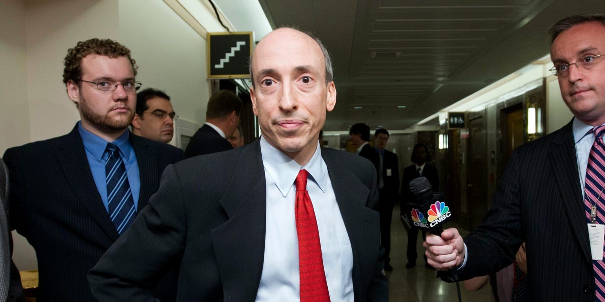 La SEC affirme qu'un pirate informatique a lancé une attaque « SIM swap » sur un téléphone portable pour prendre le contrôle du compte X du régulateur ce mois-ci.