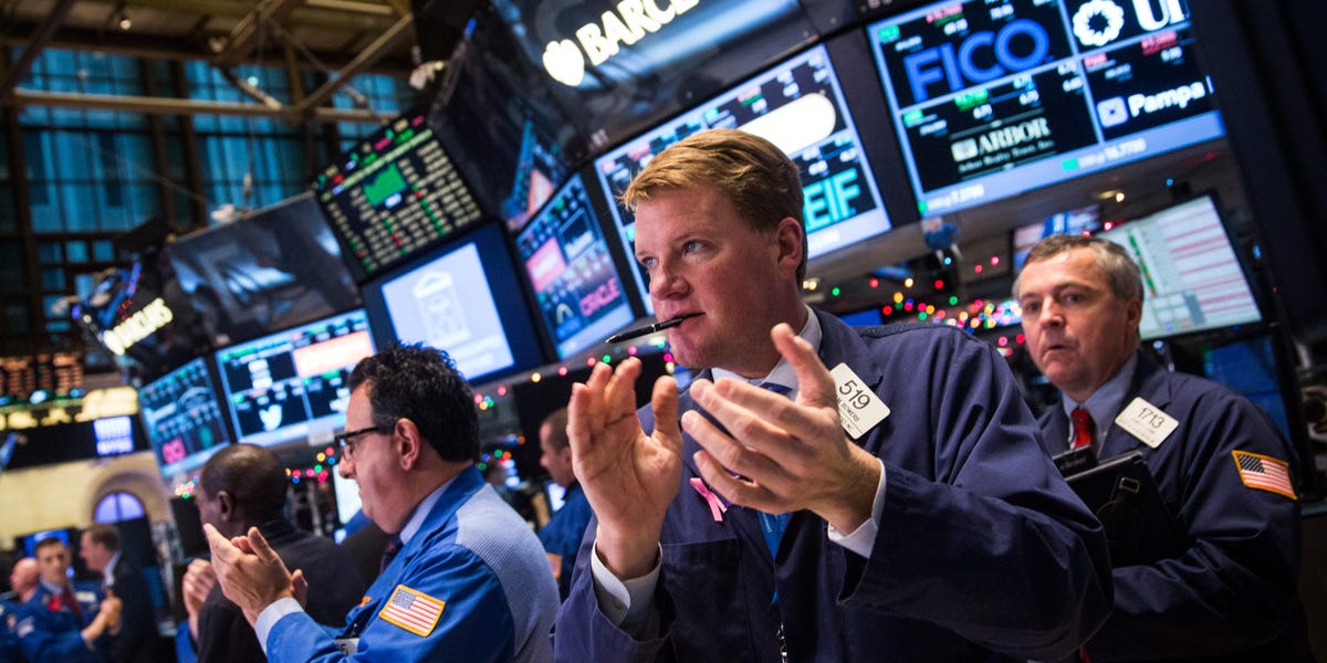 Le S&P 500 clôture à un nouveau sommet historique alors que de nouvelles données suscitent l'optimisme quant aux réductions de taux