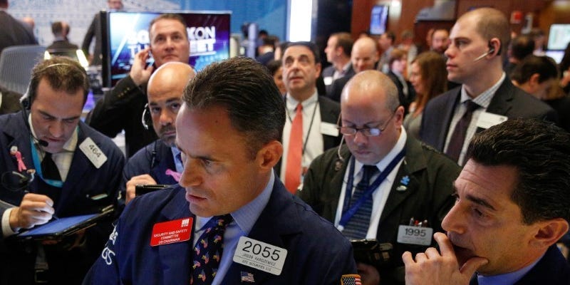 Les actions américaines s'échangent de manière mitigée alors que les salaires du secteur privé sont plus élevés que prévu