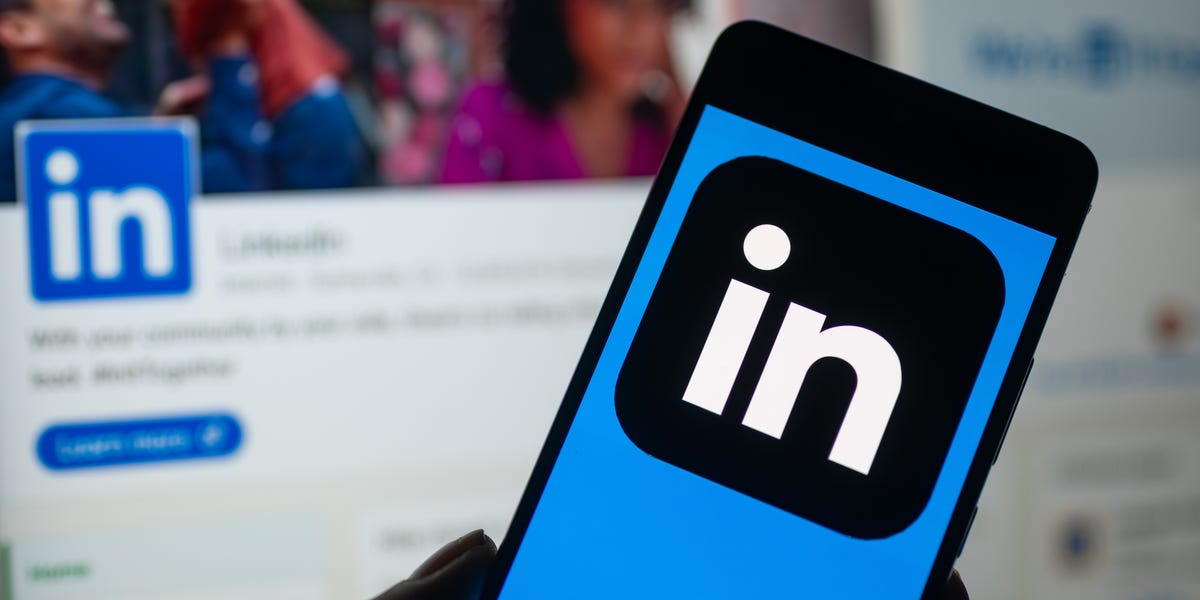 LinkedIn devient un site de rencontre inattendu, ce qui montre l'évolution du paysage des médias sociaux