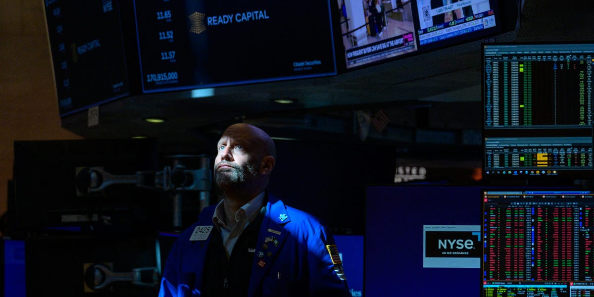 Marché boursier aujourd'hui : Intel mène les baisses avant la commercialisation alors que les contrats à terme américains glissent