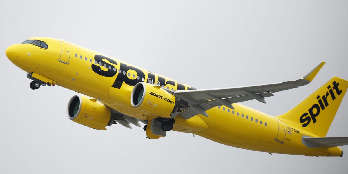 Spirit Airlines est le dernier titre mème au milieu d'un pic de 131 %