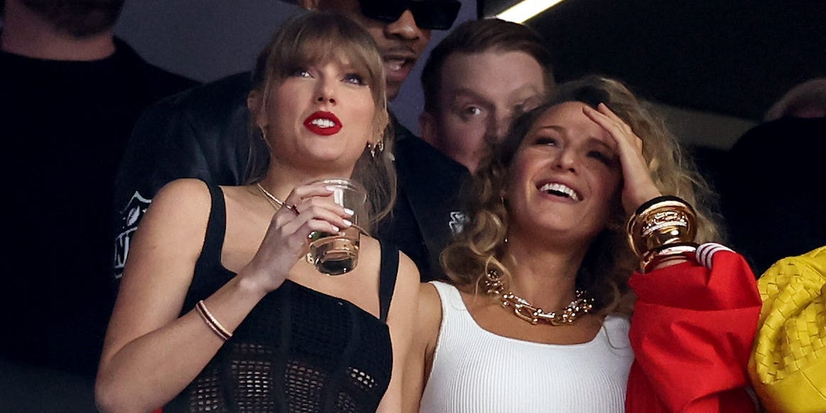 Blake Lively a assisté au Super Bowl avec des bijoux d'une valeur de près d'un demi-million de dollars