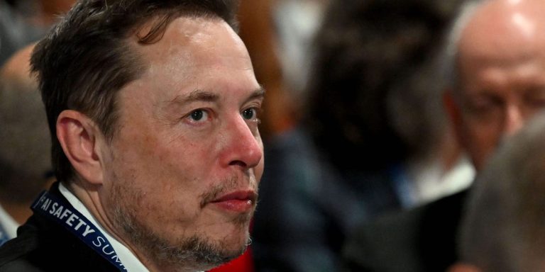 Elon Musk repousse l&rsquo;affirmation de l&rsquo;Ukraine selon laquelle les forces russes utiliseraient Starlink