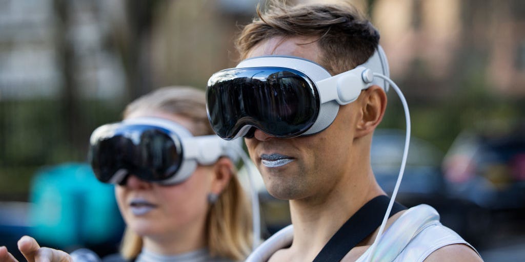 Il y a eu une soirée Vision Pro à San Francisco – avec des gens dansant et pinçant l'air