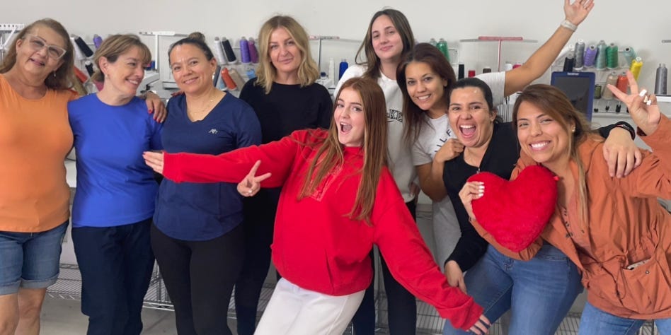 J'ai transformé ma boutique Etsy en faillite en une entreprise qui a gagné 1 million de dollars au cours de sa première année.  Voici comment je l'ai fait à 21 ans.