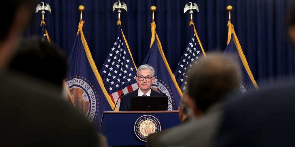 Le Dow Jones chute de plus de 500 points alors que les données chaudes sur l'inflation ébranlent les espoirs de réduction des taux