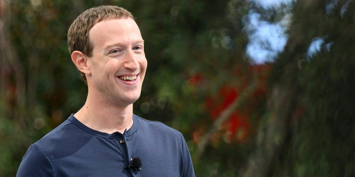Le dernier projet passionnel de Mark Zuckerberg ?  Fabriquer des épées avec un maître d'épée japonais