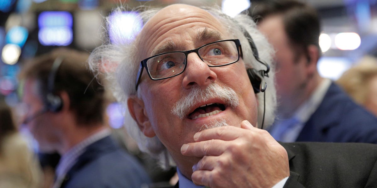 Les actions américaines progressent alors que les investisseurs évaluent les bénéfices et attendent les nouveaux commentaires de la Fed