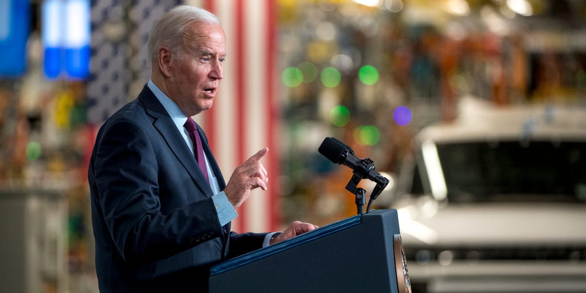 Les exigences élevées de Biden en matière de véhicules électriques pourraient ne pas survivre à l'année électorale