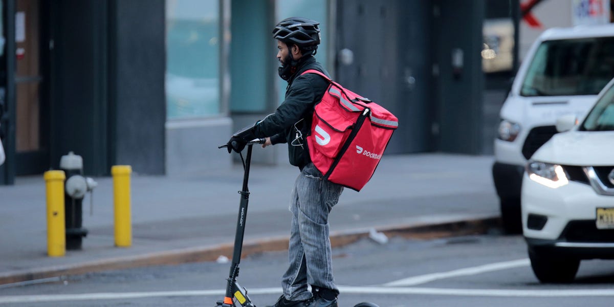 Les robots sont le sale secret de certains livreurs de DoorDash et Walmart Spark