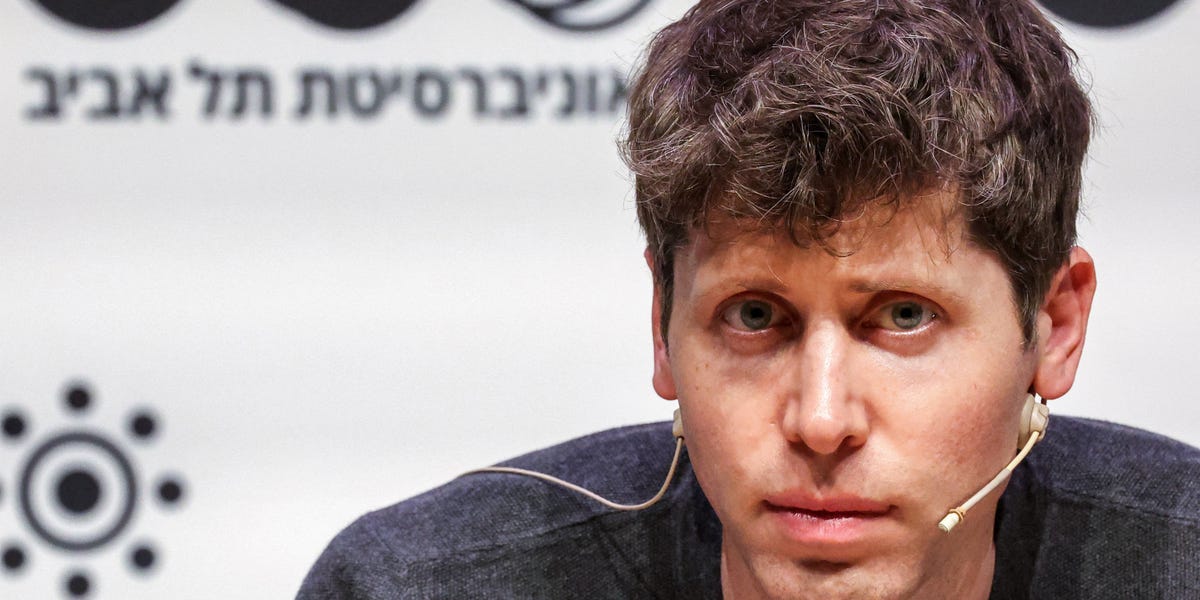 Sam Altman souhaite lever jusqu'à 7 000 milliards de dollars.  C'est beaucoup de fric.