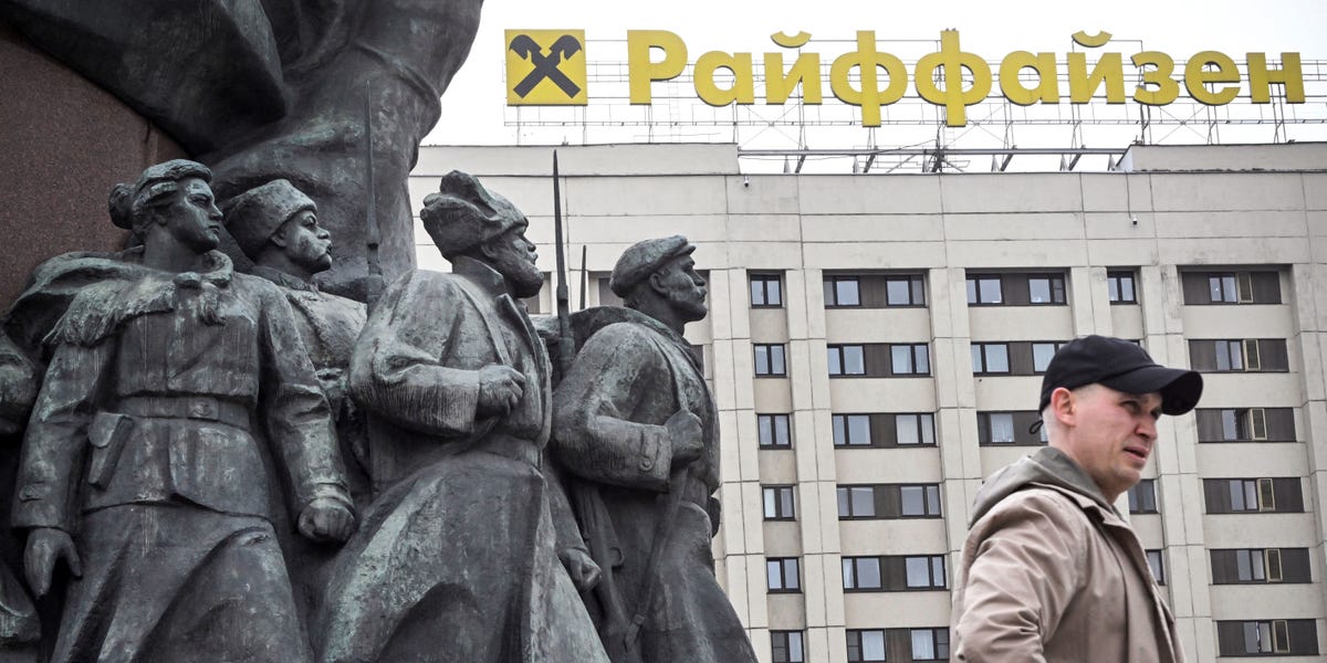 Les États-Unis font pression sur la plus grande banque occidentale de Russie pour qu'elle annule un investissement industriel de 1,6 milliard de dollars.