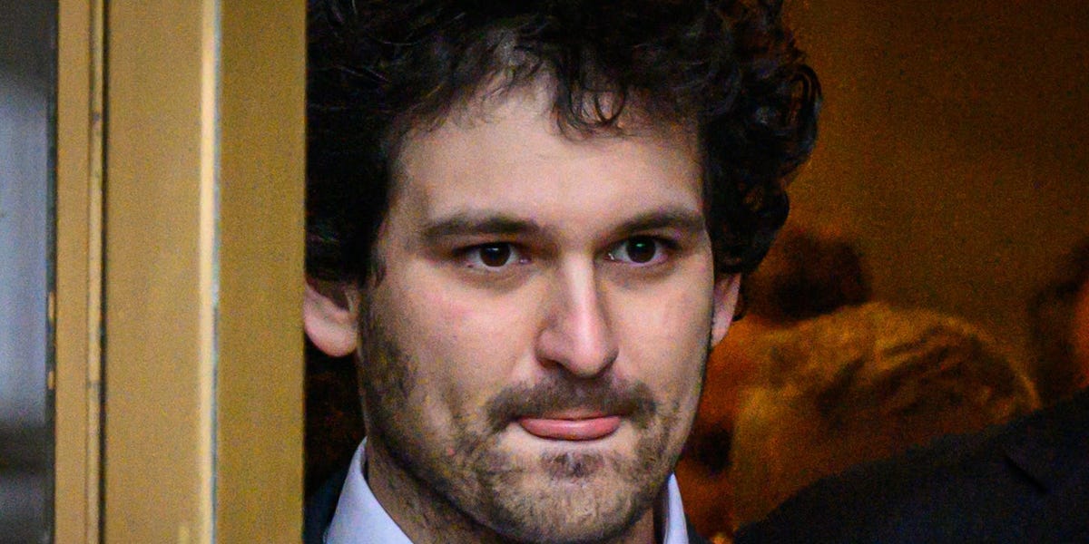 Sam Bankman-Fried a envisagé de participer à l'émission de Tucker Carlson et s'est élevé contre l'agenda éveillé après l'effondrement de FTX