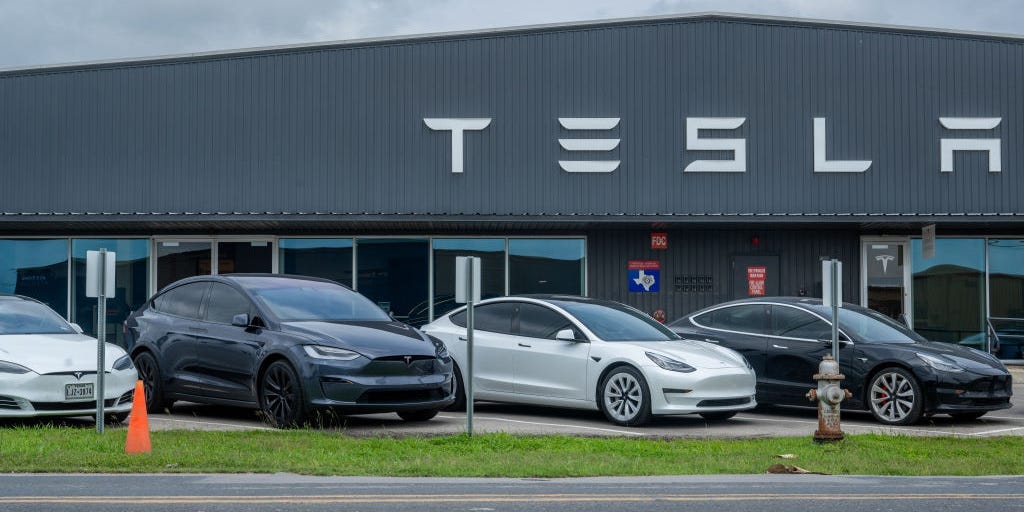 Tesla joue à un jeu de prix brutal : « jusqu'où pouvez-vous descendre » avec ses rivaux chinois des véhicules électriques