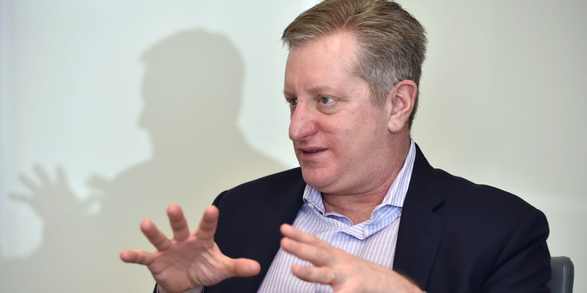 Pourquoi Apple sera le grand gagnant de la 2e vague de l'IA, selon Steve Eisman, investisseur de « Big Short »