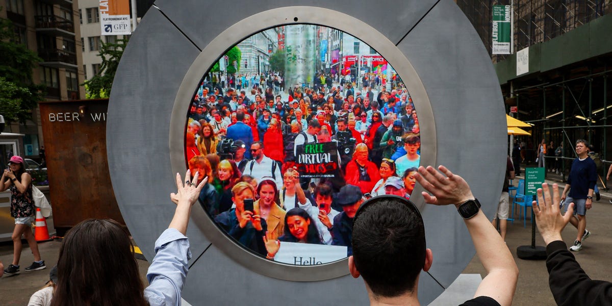 Rouvrez le portail de diffusion en direct NYC-Dublin, lâches !  C’était un exemple de technologie rapprochant les humains.