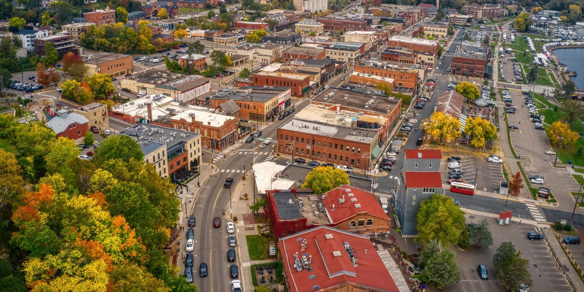 Une génération Xer a du mal à se loger et à faire ses courses, mais son revenu est d'environ 100 $ trop élevé pour obtenir de l'aide.