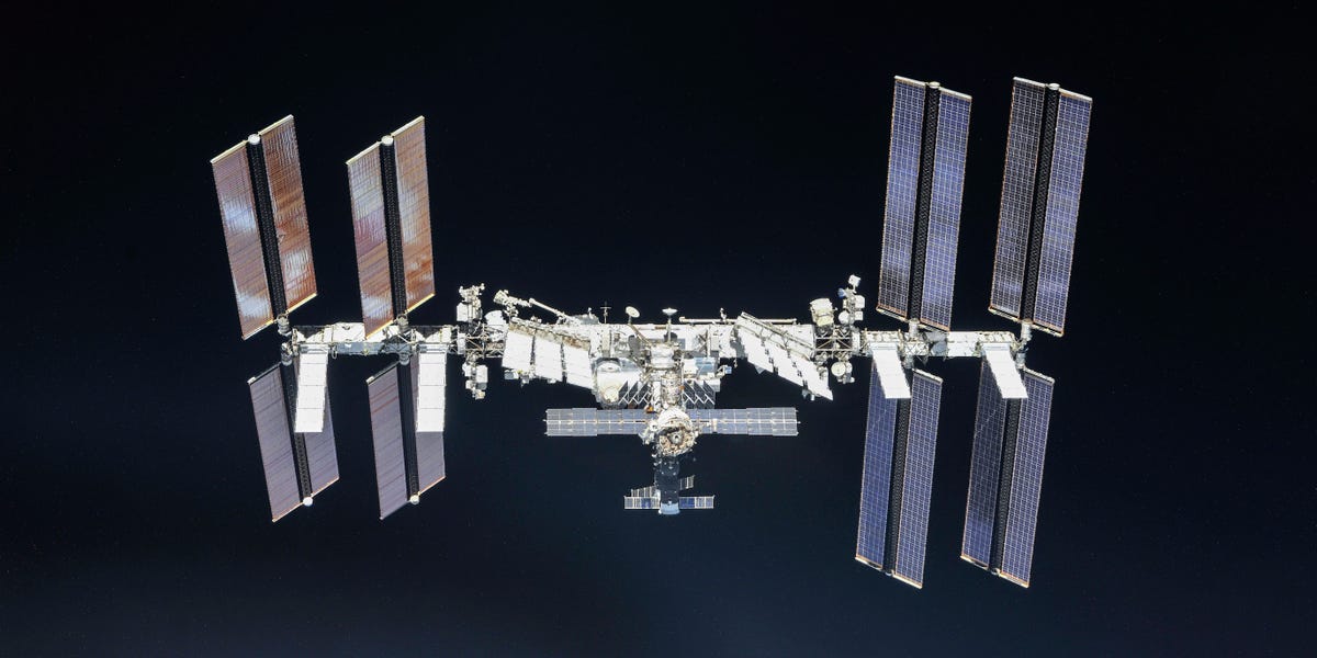 La Station spatiale internationale est mise au rebut et SpaceX d'Elon Musk reçoit près d'un milliard de dollars pour faire les honneurs