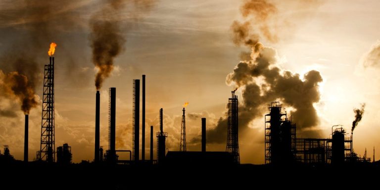 Le pic de la demande pétrolière avant 2030 entraînera une surabondance importante de l’offre, selon l’Agence internationale de l’énergie