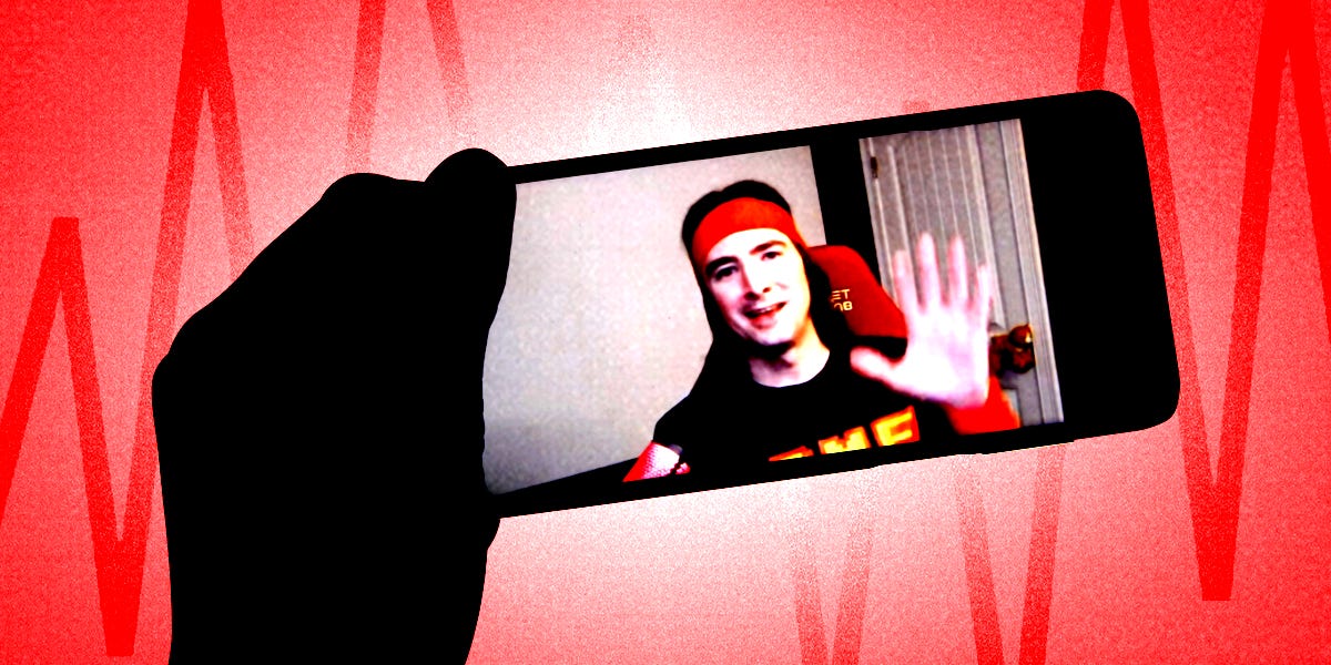 Roaring Kitty a parlé de mèmes, a bu une bière et a révélé son compte E-Trade dans un livestream très attendu.  Il n’a pas pu inverser une baisse de 41 % du titre.