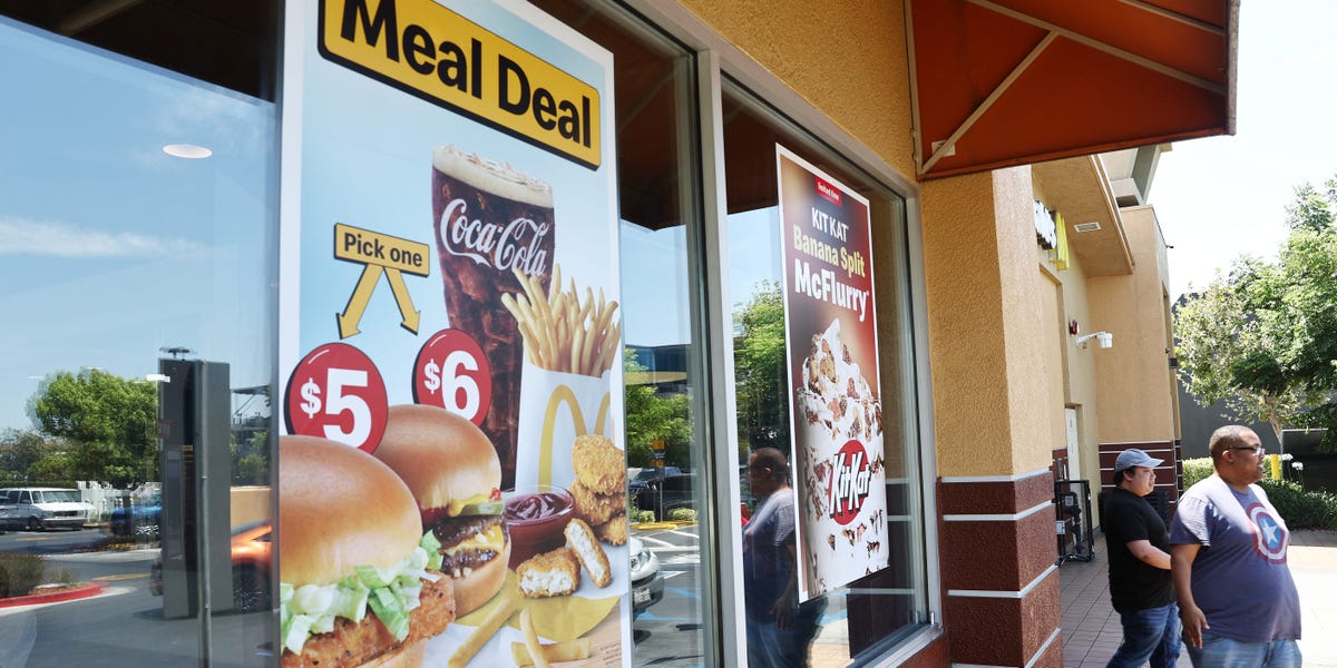 La raison pour laquelle l'action McDonald's monte en flèche malgré une baisse importante des bénéfices : les repas à prix abordables