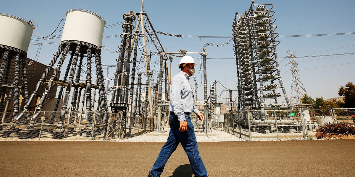 L'essor de l'intelligence artificielle va pousser le réseau électrique américain à ses limites