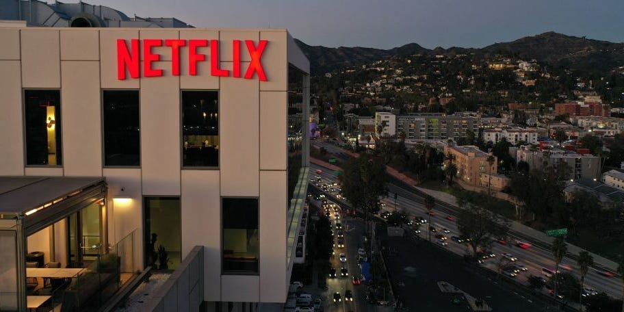 Netflix supprime son forfait sans publicité le moins cher au Royaume-Uni et au Canada, donnant aux utilisateurs des délais pour mettre à niveau