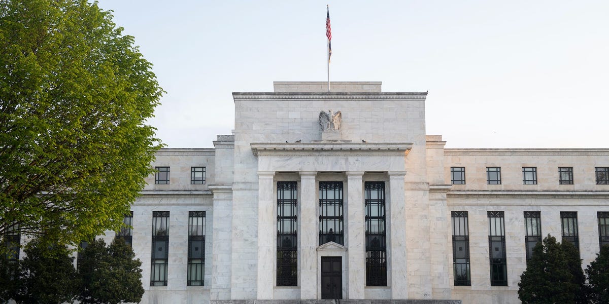 Bourse aujourd'hui : le Dow Jones grimpe de 462 points alors que les actions rebondissent après que Powell a annoncé que des baisses de taux étaient à venir