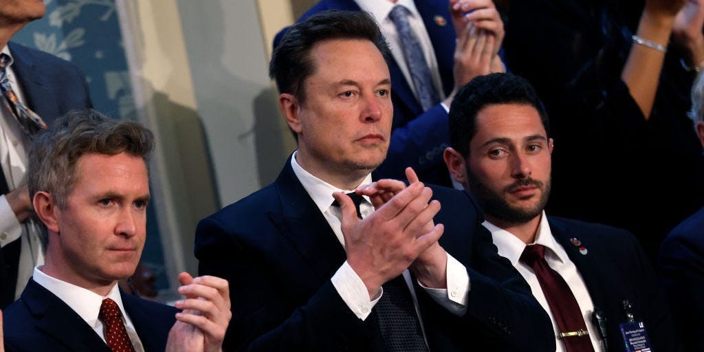 Elon Musk a commis une gaffe de 13 milliards de dollars. Wall Street veut toujours travailler avec lui.