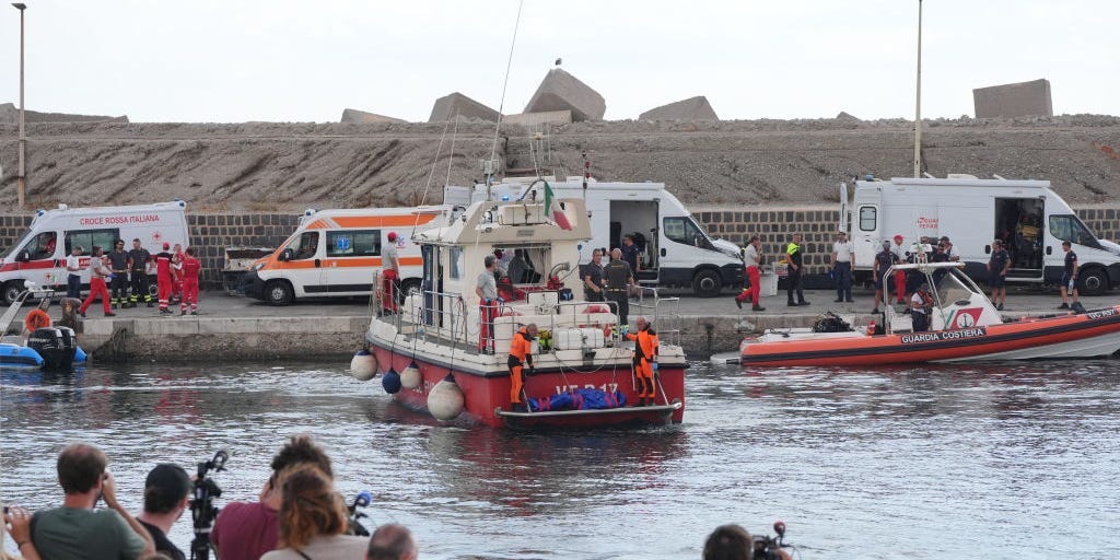 Les enquêteurs affirment que 5 corps ont été retrouvés dans la même cabine du superyacht de Mike Lynch alors que les procureurs commencent à enquêter sur une « hypothèse criminelle »