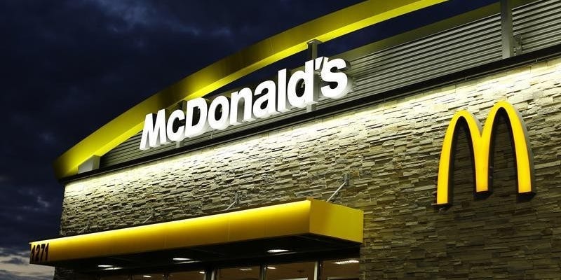 Les géants de la restauration rapide comme McDonald's et Chipotle pourraient être contraints d'augmenter à nouveau leurs prix en Californie.