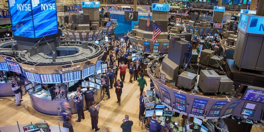 Marché boursier aujourd'hui : les indices bondissent alors qu'Amazon augmente les données sur la technologie et l'emploi et stimule les perspectives de baisse des taux
