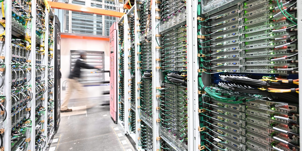 Amazon engage 10 milliards de dollars supplémentaires dans les centres de données de l'Ohio en raison de questions sur les coûts et l'approvisionnement énergétiques