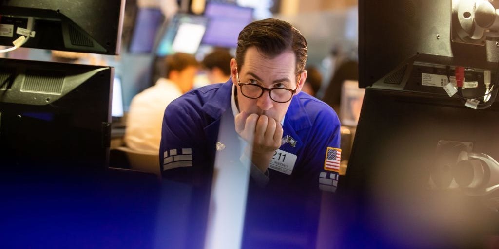 Bourse aujourd'hui : le Dow Jones chute de plus de 300 points au milieu d'une déroute des valeurs technologiques