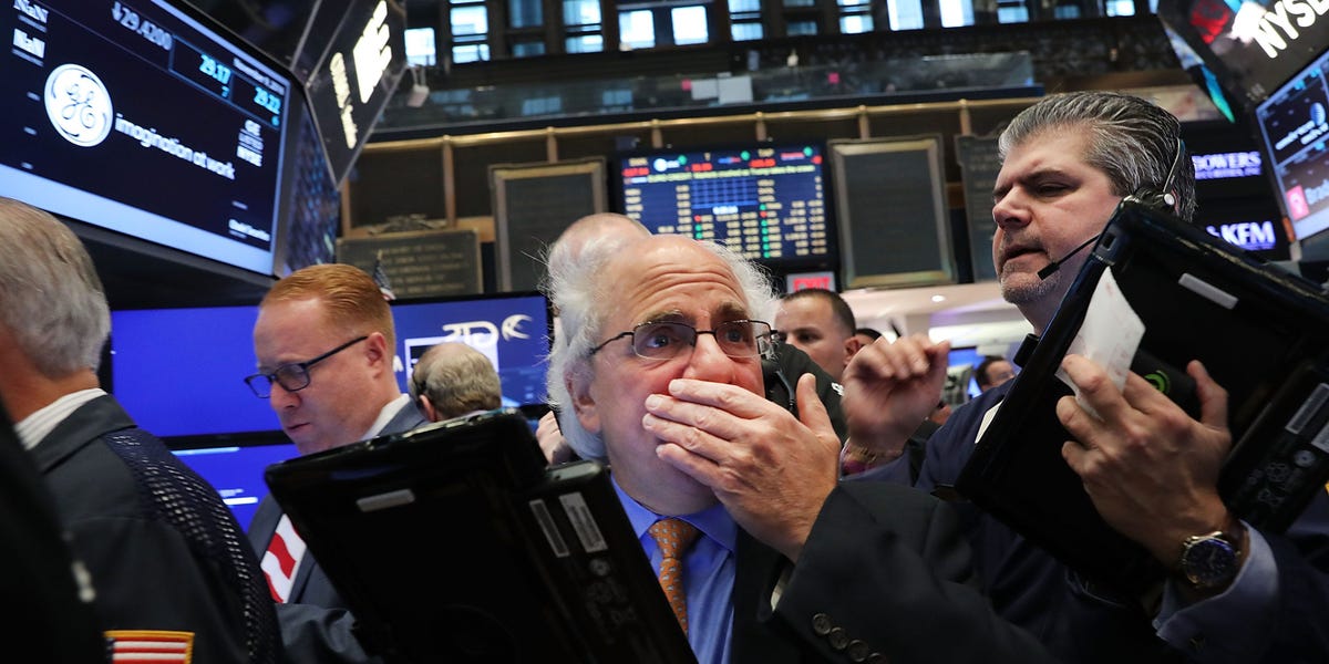 Il existe deux risques imminents qui pourraient déclencher une sérieuse correction du marché boursier, selon l'économiste en chef de Moody's.