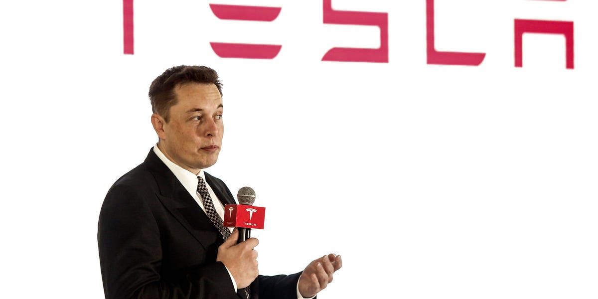 L'action Tesla écrase soudainement le reste du Magnificent 7. Voici 4 choses qui vont bien pour le constructeur automobile d'Elon Musk.